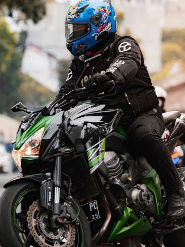 2025 Kawasaki KLX300SM: A Ultimate Supermoto Experience